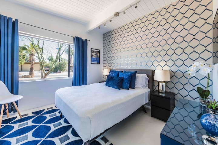 Сината соба