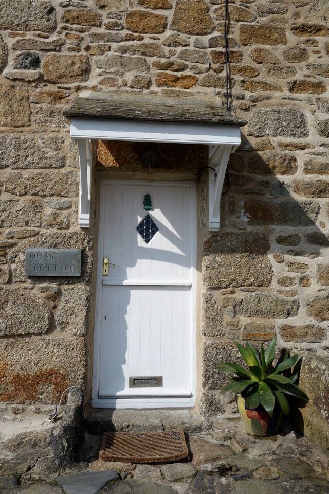 Fisherman S Cottage Houses For Rent In Mousehole