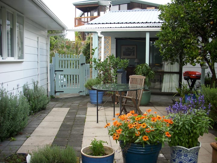 Studio Apartment near Long Bay Beach