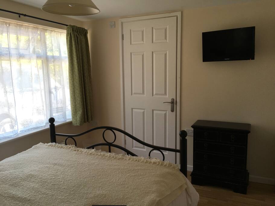 Door to en suite and TV with Freeview