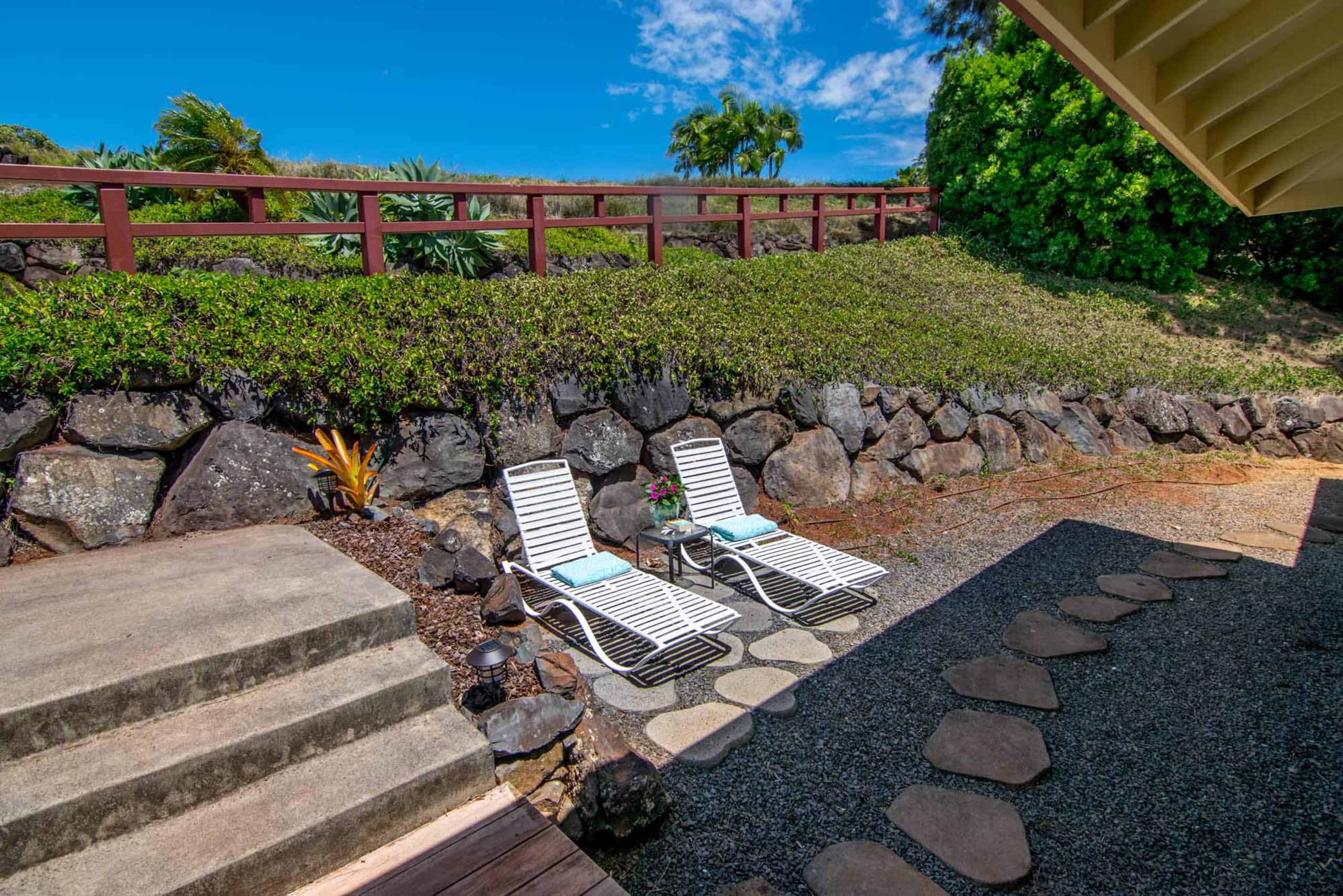 Home in Haiku-Pauwela · ★4.91 · 2 bedrooms · 3 beds · 1 bath - Photo 9