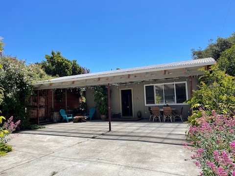 Private & Serene Two Bedroom Cottage