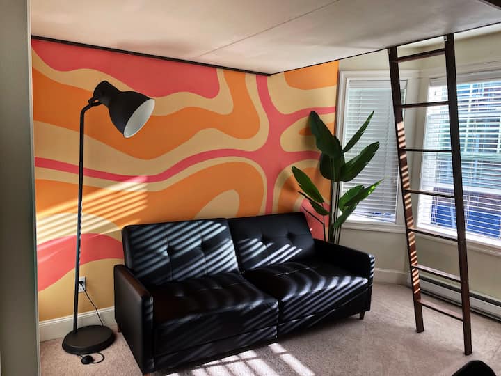 Adorable Cozy House With Parking And Loft! - Seattle, WA