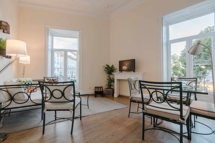 Central Lisbon 5-Bedroom Apartment Near Baixa