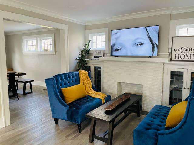 3 blocks to Strong/Golisano, UofR