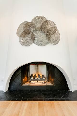 Mediterranean home in BeverlyHills with a view gallery image 5