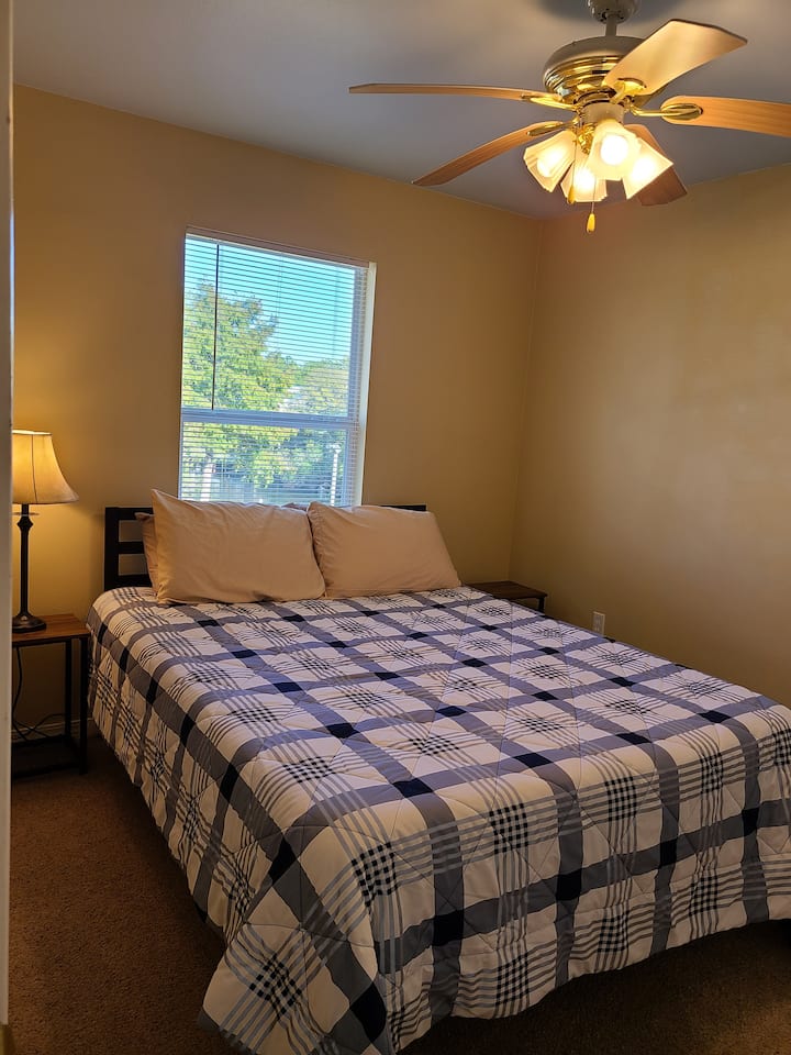 საძინებელი 1