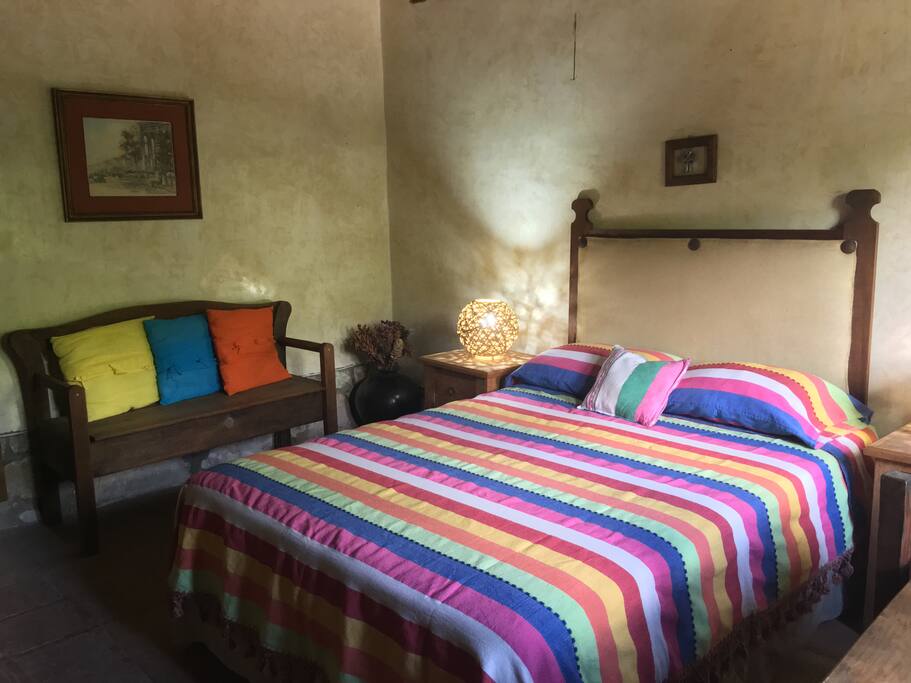 Bedroom (2) / Habitación (2)