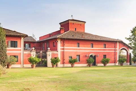 Ca' Palazzo Malvasia  Historical House
