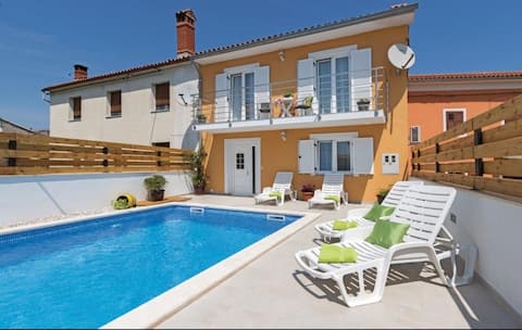 Holiday House Denis