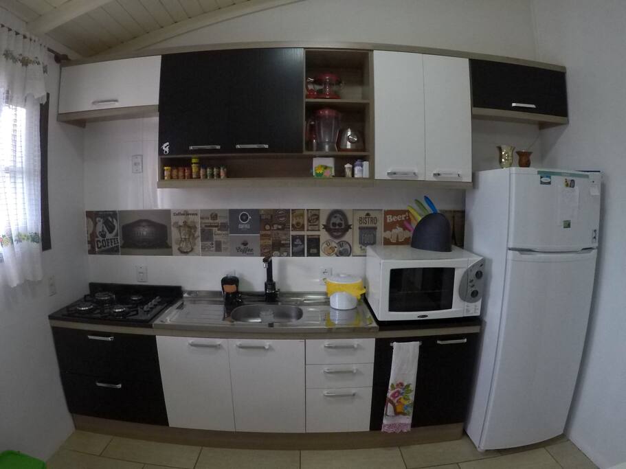 Cozinha equipada e super nova.