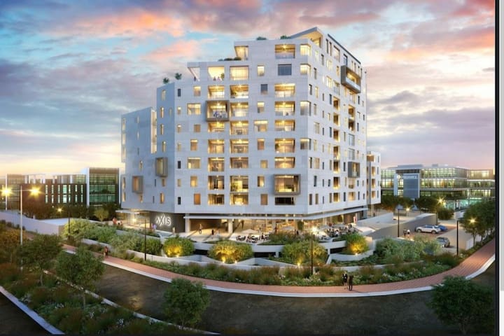 Axis Family Apartment with Table Mountain Views.