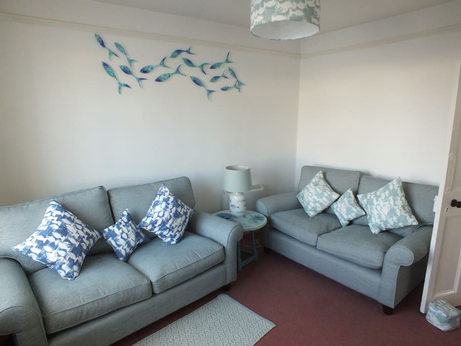 Lounge area, with outstanding river views.