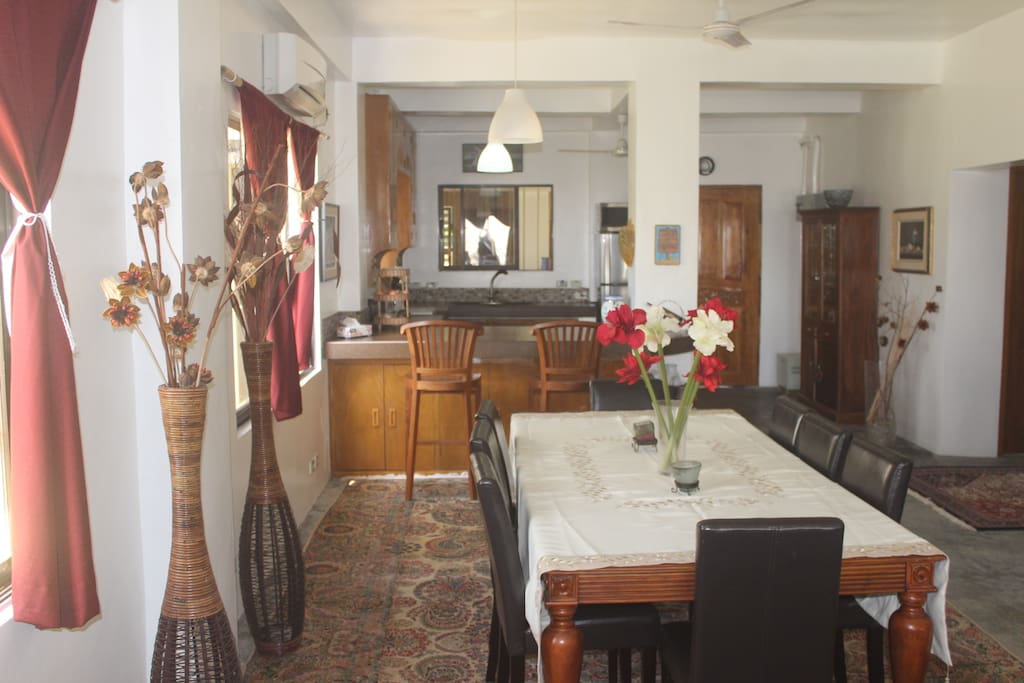 Dining area seats 8-10