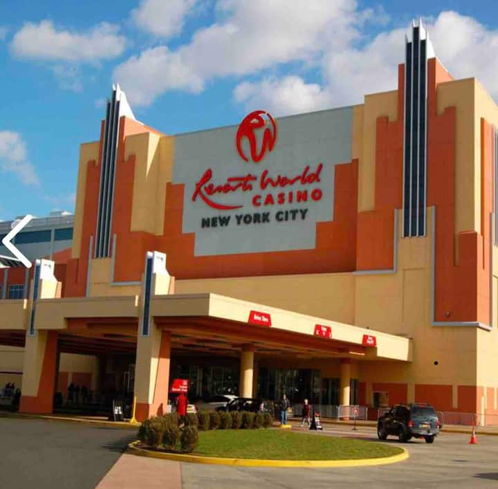 Top 9 Airbnb Vacation Rentals With Pool In Queens, New York Updated