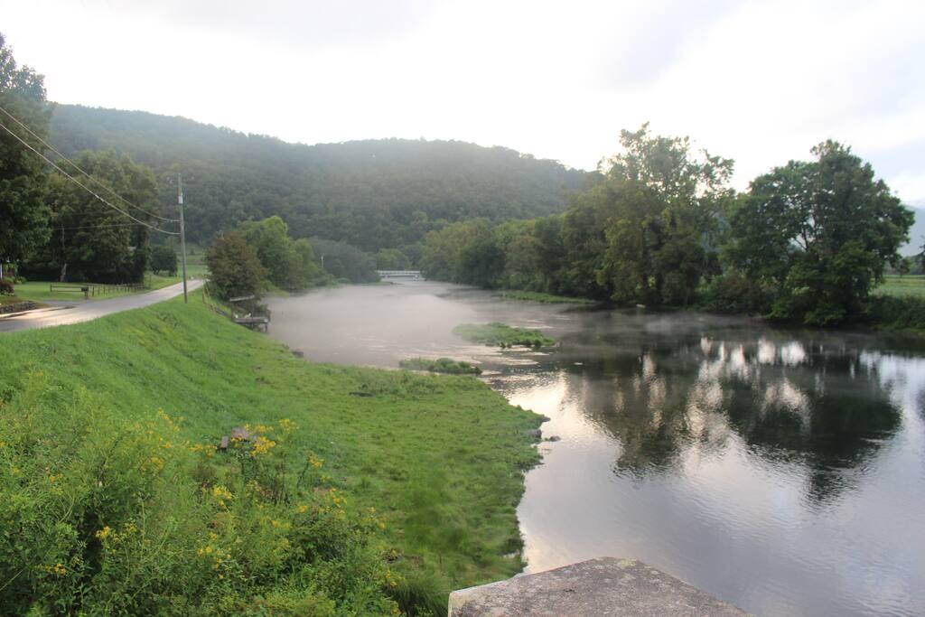 Peaceful early mornings at MISTY WATERS GETAWAY