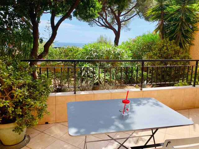 Appartement vue mer à 100m de la plage Marinella