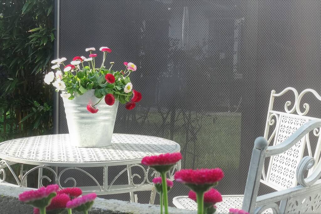 Kleine Sitzecke außen