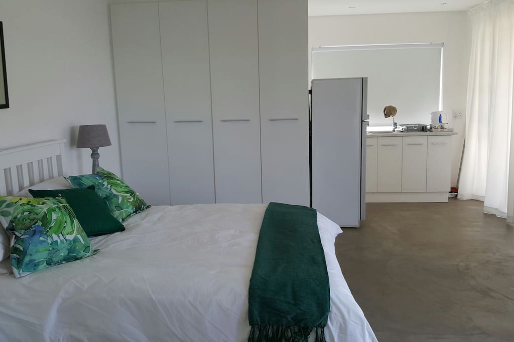 Plenty of wardrobe space and well equipped kitchenette