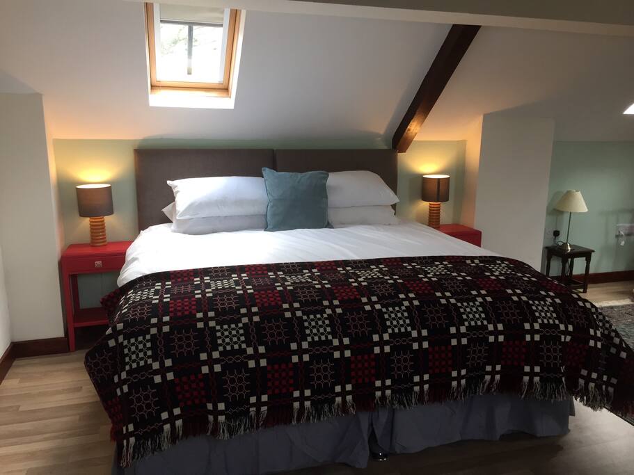 King size bed