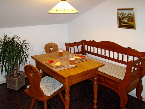 Erfolgreiche Airbnb-Immobilie: Florenreich apartment with magnificent mountain views in Garmisch Partenkirchen