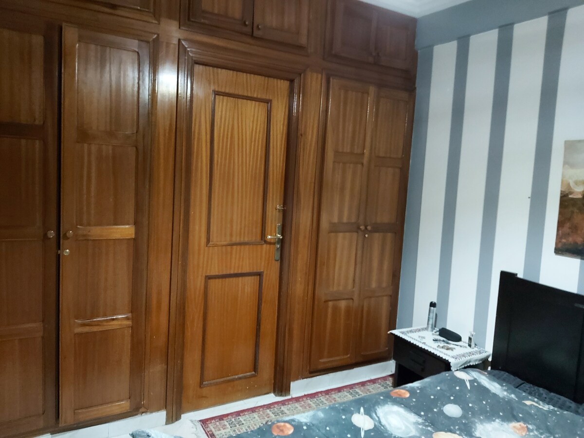 Guesthouse in Casablanca  1 bedroom  1 bed  1 shared bath - image 4