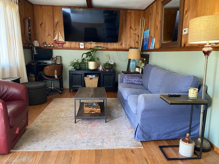Cozy Private Beach Getaway - Massachusetts