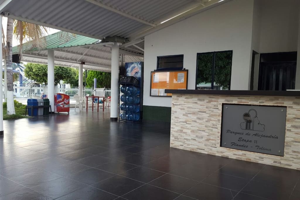 Portería, kiosco social con wifi gratis venta de bebidas