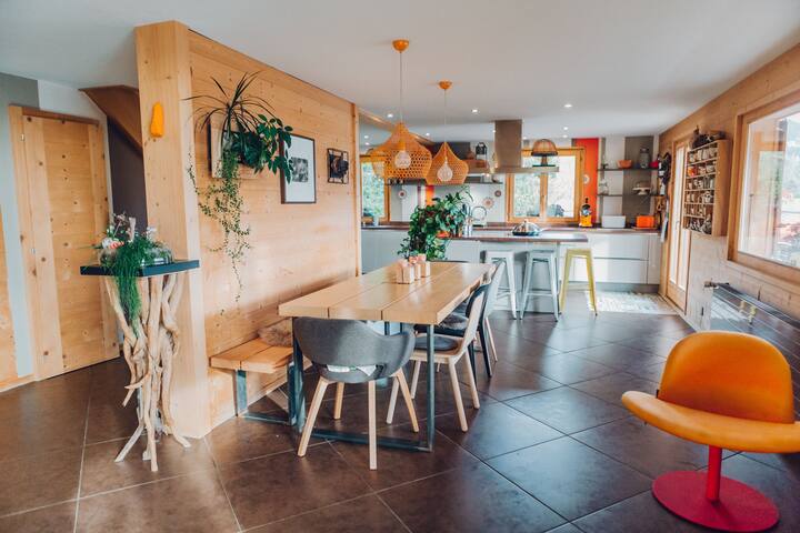 Modern & cosy alpine chalet gallery image 2