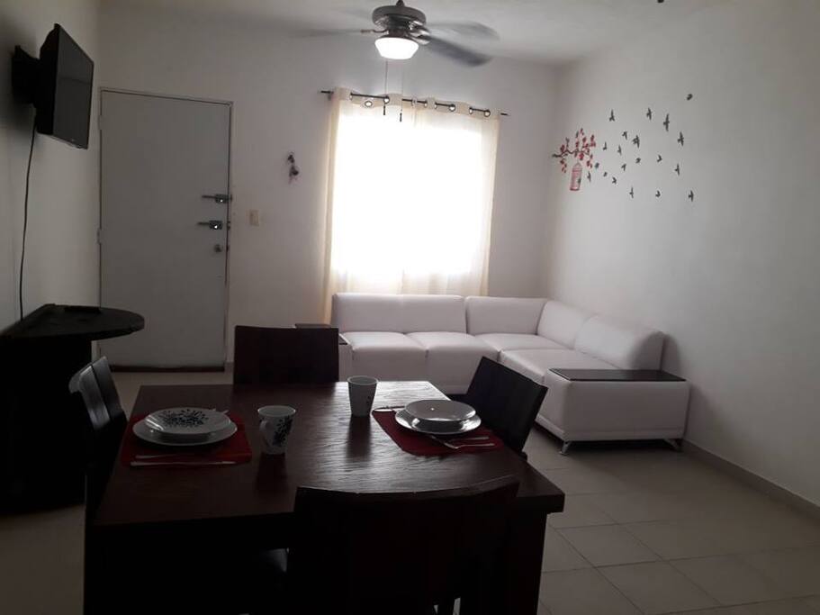 Sala con T.V. por cable.