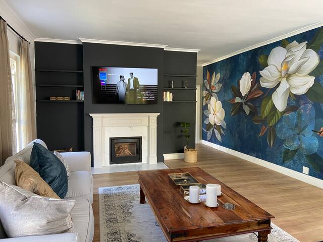 Newlands home, super fast WiFi with batteries gallery image 4