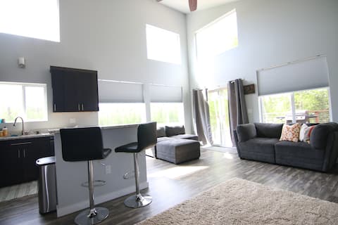 Top performing Airbnb: Lake front - 2 bedroom, 1 loft home with sauna in Talkeetna