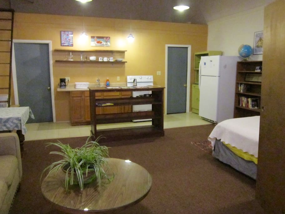 Looking toward kitchen area. Closet door on right.