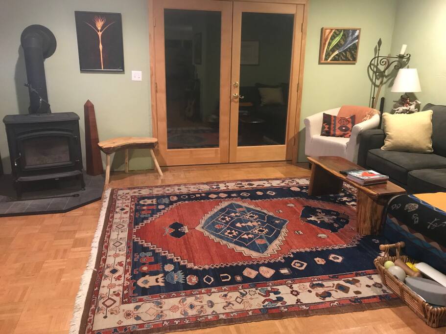 Relax in front of the fire, play the guitar, watch a movie, play a board game or cards, read a book or magazine, do yoga and stretch with our basket of yoga tools, or do nothing. Enjoy.