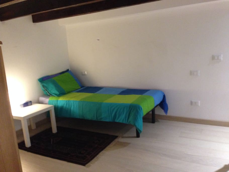 Mezzanine floor single bed