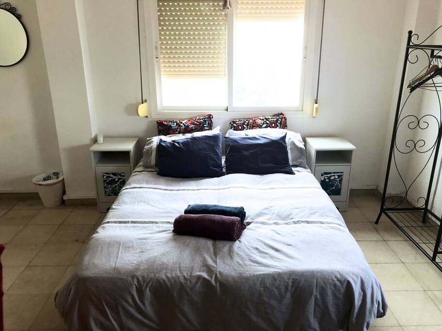 Cama de matrimonio de 150cm