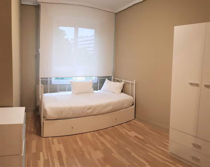 Chumba cha kwanza cha kulala