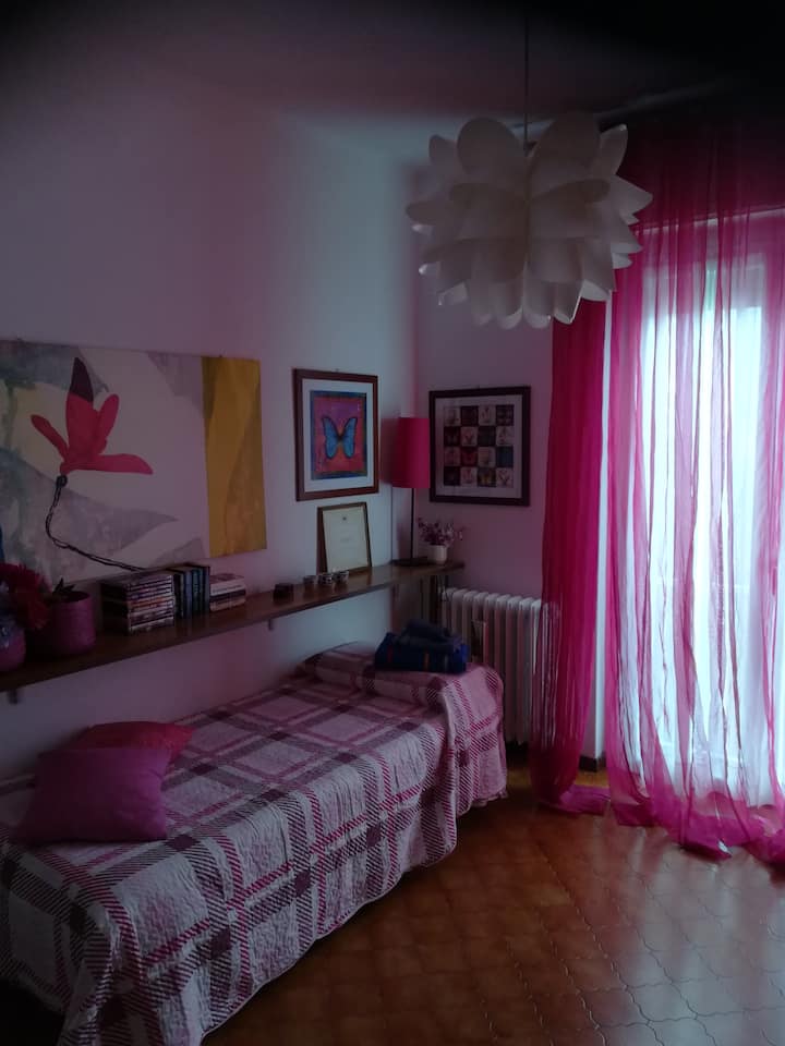 Камера Fucsia