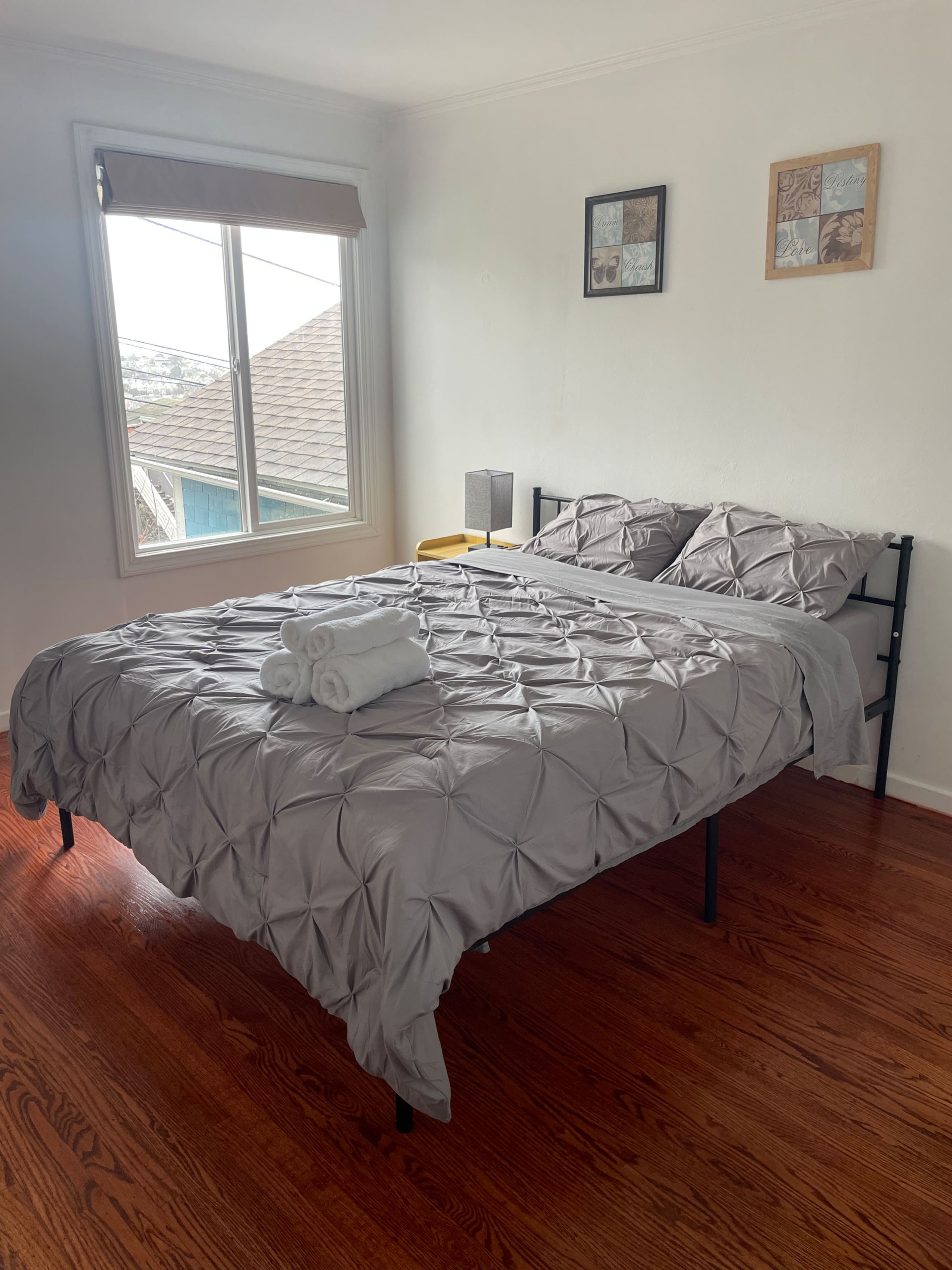 Home in San Francisco · ★4.86 · 2 bedrooms · 3 beds · 1 bath - Image 5