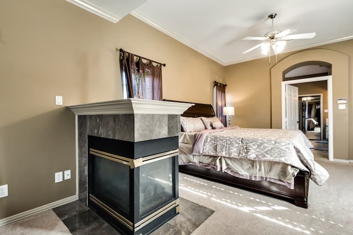 ¡Chimenea principal (romántica con chimenea encendida ...)!