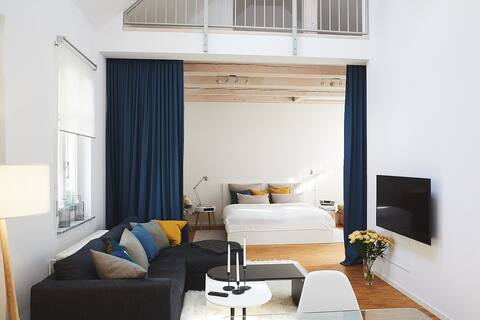 Spacious loft in quiet Teltower Altstadt