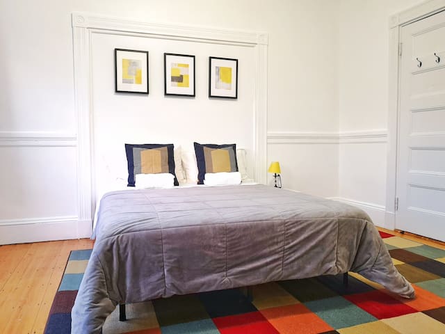 Private Rm, 5-Min Walk to Harvard, 1 Month Minimum