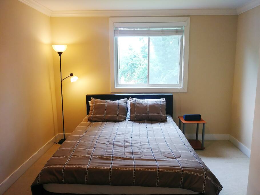 Bedroom 2 - Queen size bed