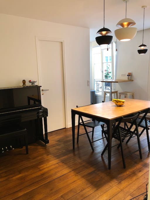Dining room (1/2)