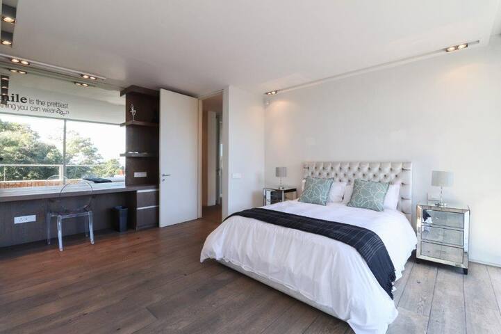 Waterfall 2 bed apartment in Camps Bay . Inverters gallery image 5