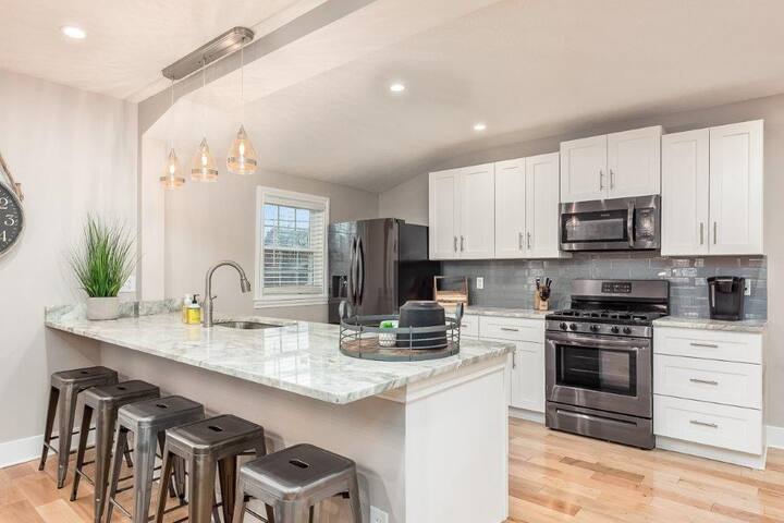 Columbus Corner Castle gallery image 3