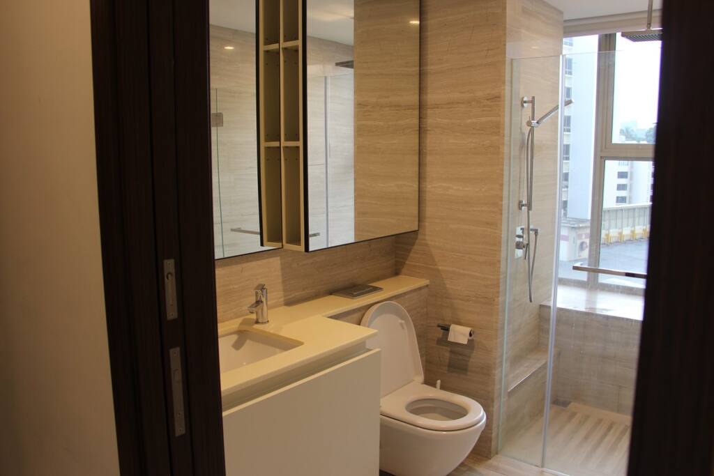 Master Bedroom Toilet