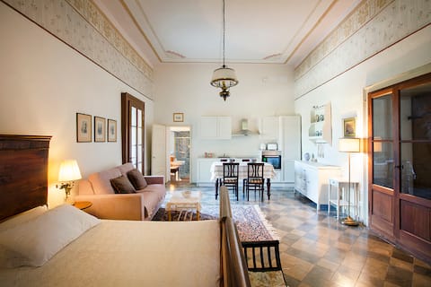 Garden suite in a villa