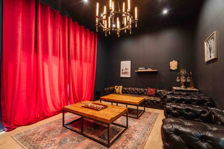 stunning contemporary oasis! gallery image 2