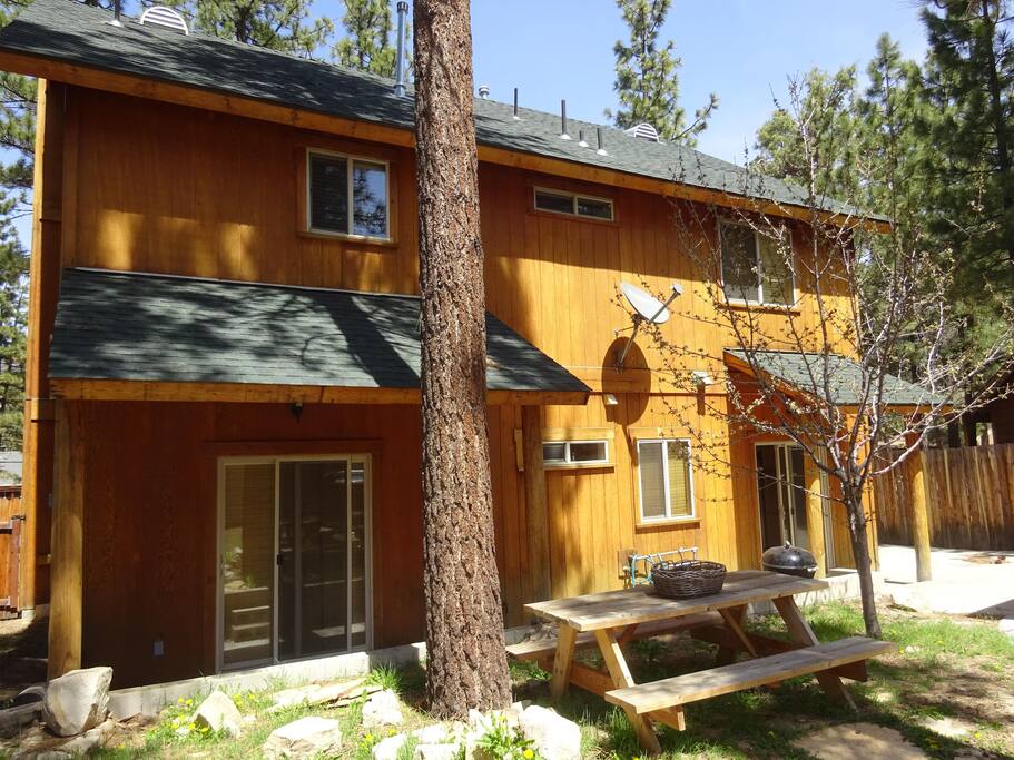 Chair,Furniture,Building,Cottage,Cabin